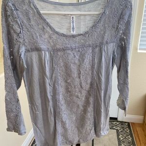 Aeropostale gray blouse size medium